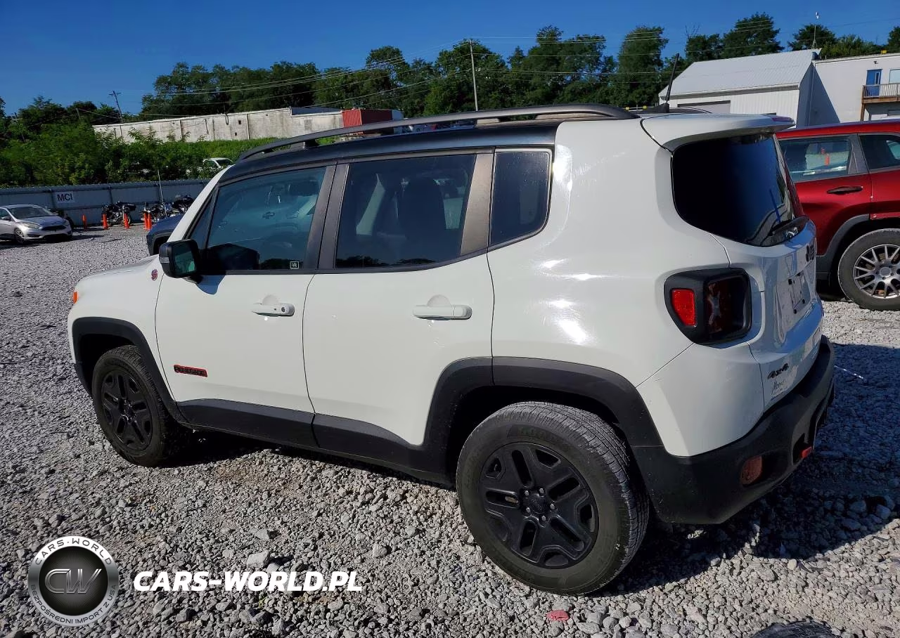2018 Jeep Renegade Trailhawk VIN:ZACCJBCBXJPH93015 - 2