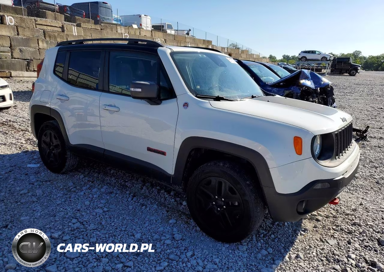 2018 Jeep Renegade Trailhawk VIN:ZACCJBCBXJPH93015 - 4