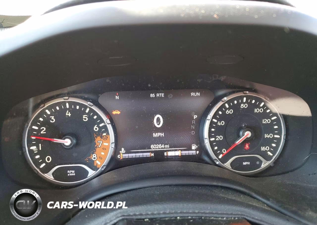 2018 Jeep Renegade Trailhawk VIN:ZACCJBCBXJPH93015 - 9