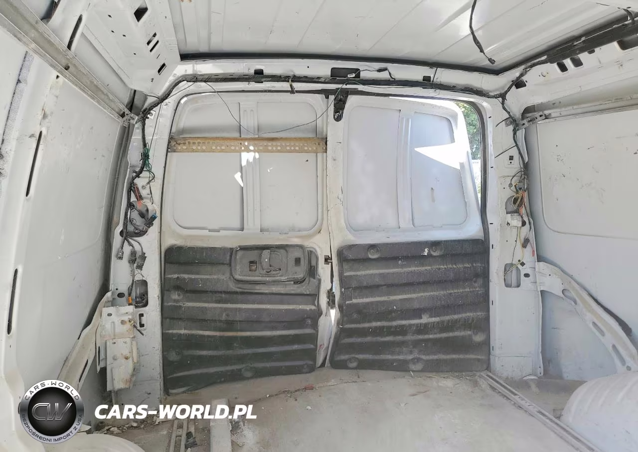 2017 Chevrolet Express G3500 VIN:1GCZGGFF8H1108301 - 10