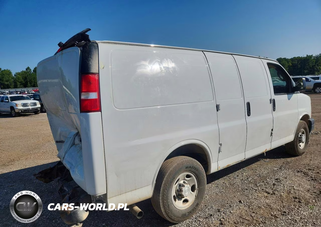 2017 Chevrolet Express G3500 VIN:1GCZGGFF8H1108301 - 3