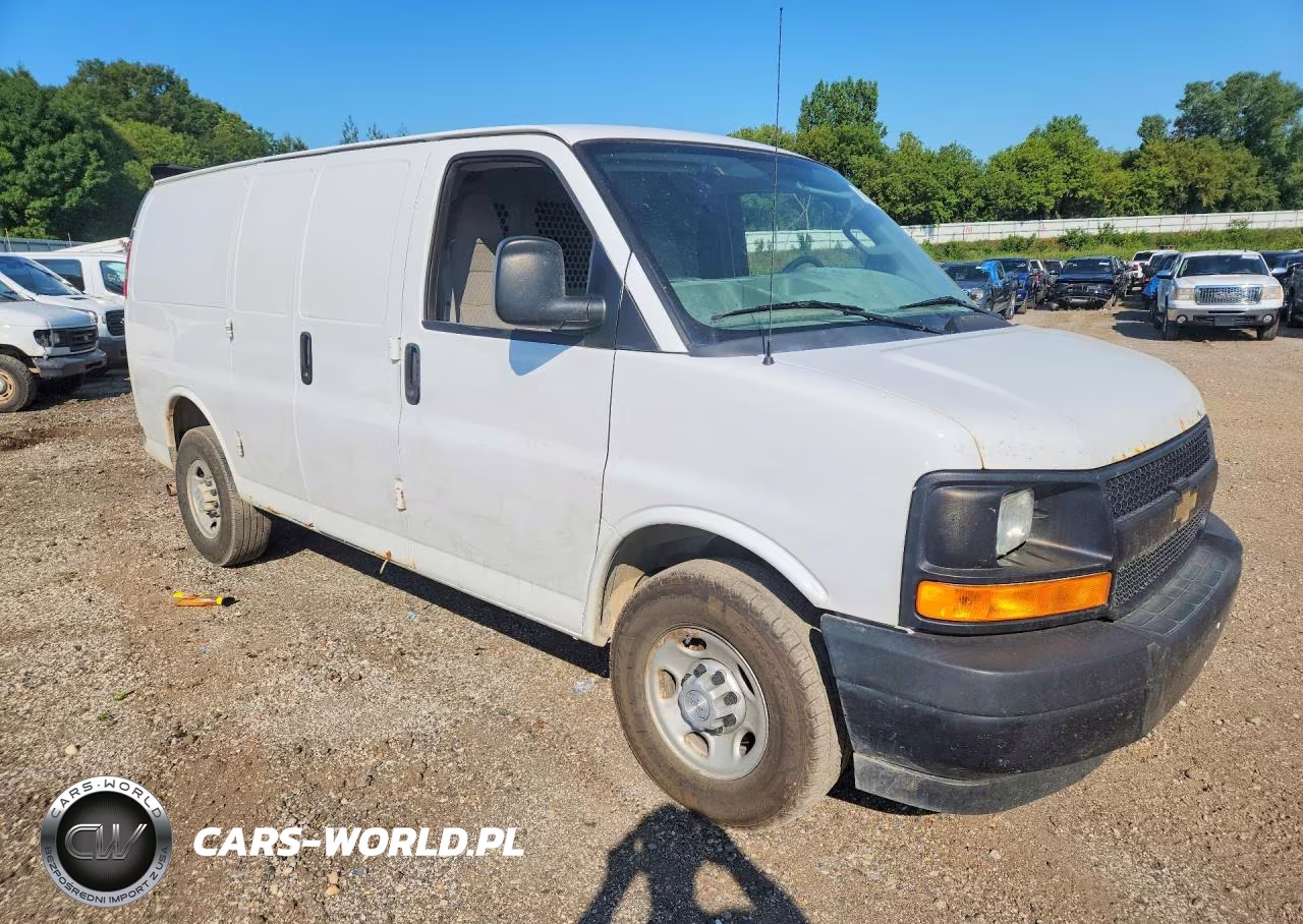 2017 Chevrolet Express G3500 VIN:1GCZGGFF8H1108301 - 4