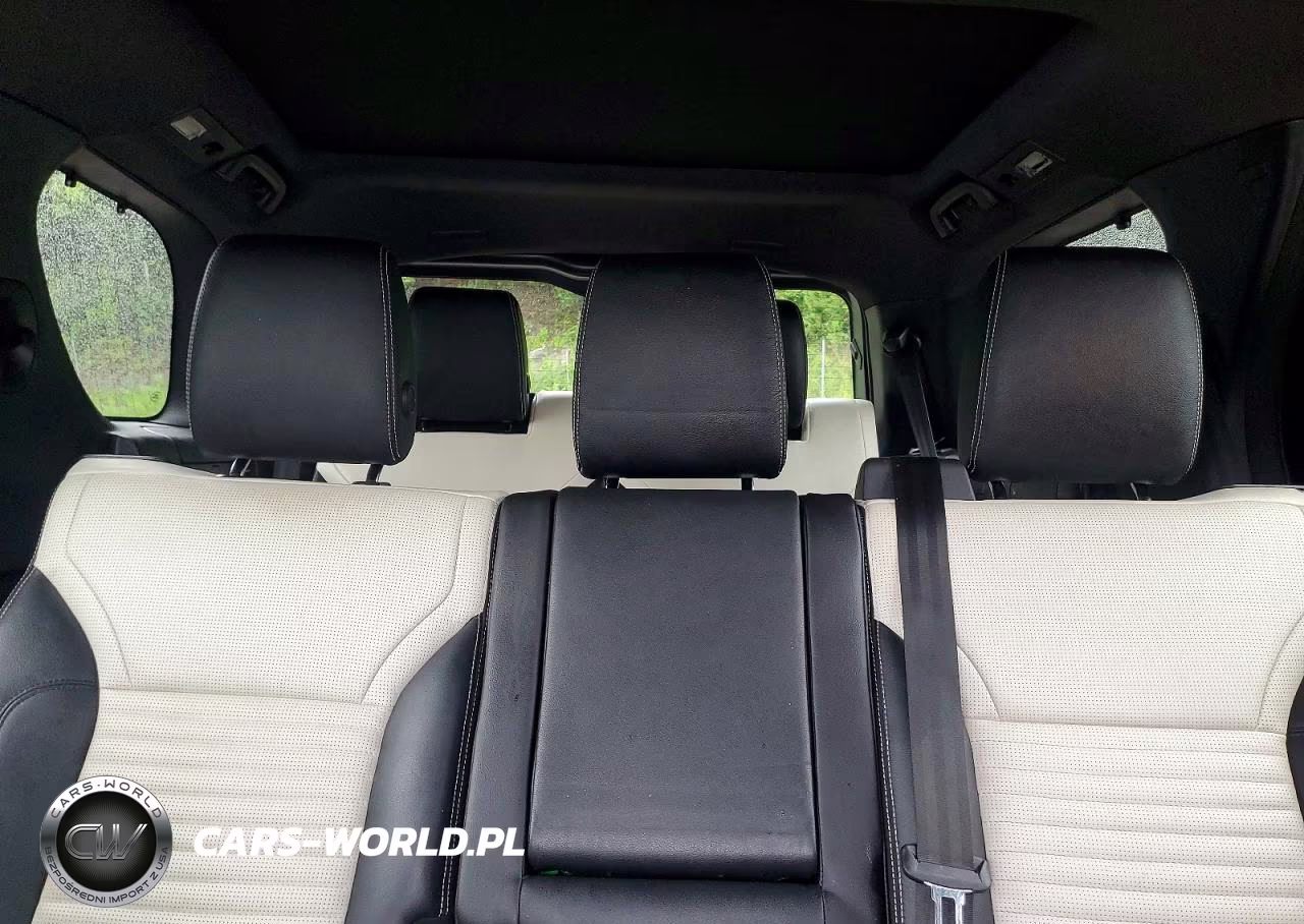 2021 Land Rover Discovery S R-Dynamic VIN:SALRT2RX0M2454648 - 10
