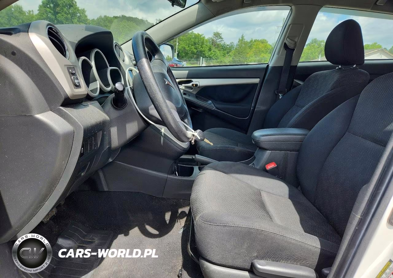 2010 Pontiac Vibe VIN:5Y2SP6E82AZ415954 - 7