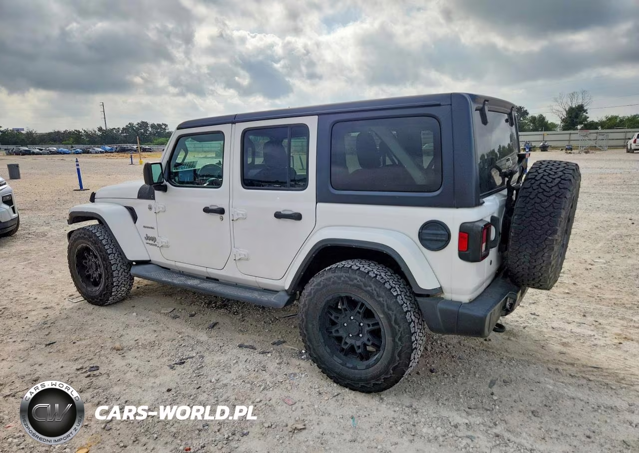 2019 Jeep Wrangler Unlimited Sahara VIN:1C4HJXEN3KW592345 - 2