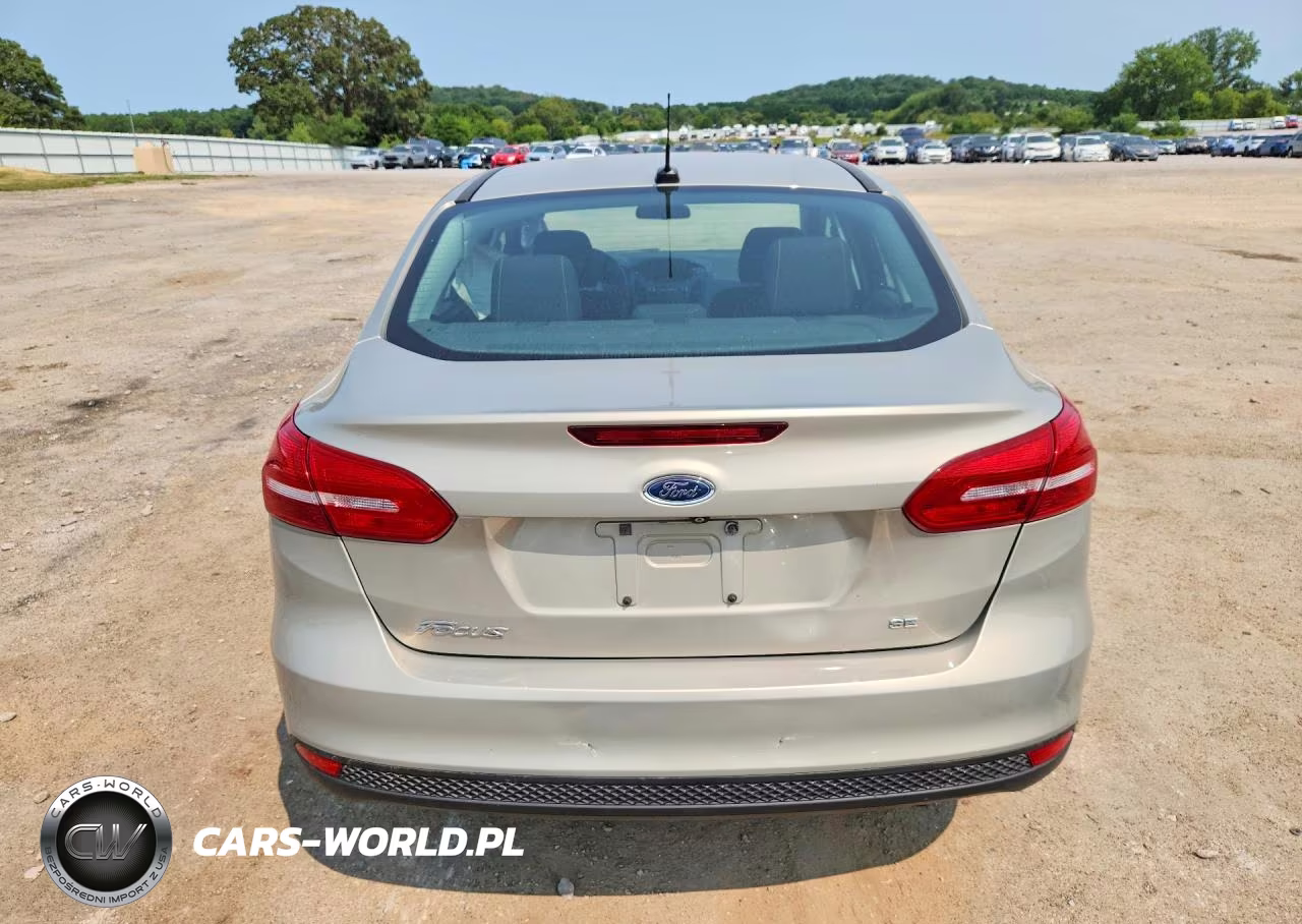 2016 Ford Focus Se VIN:1FADP3F29GL323436 - 6