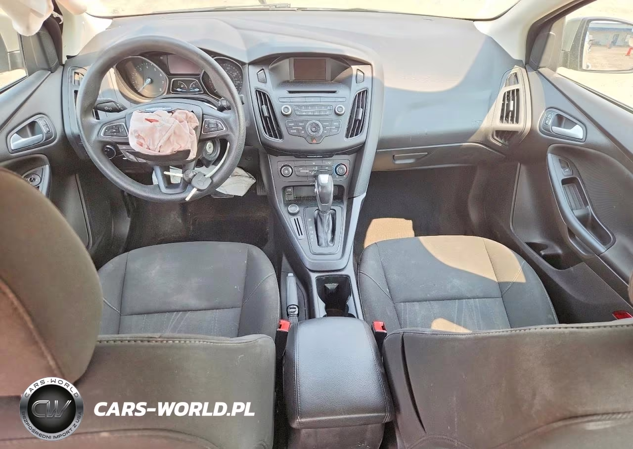 2016 Ford Focus Se VIN:1FADP3F29GL323436 - 8