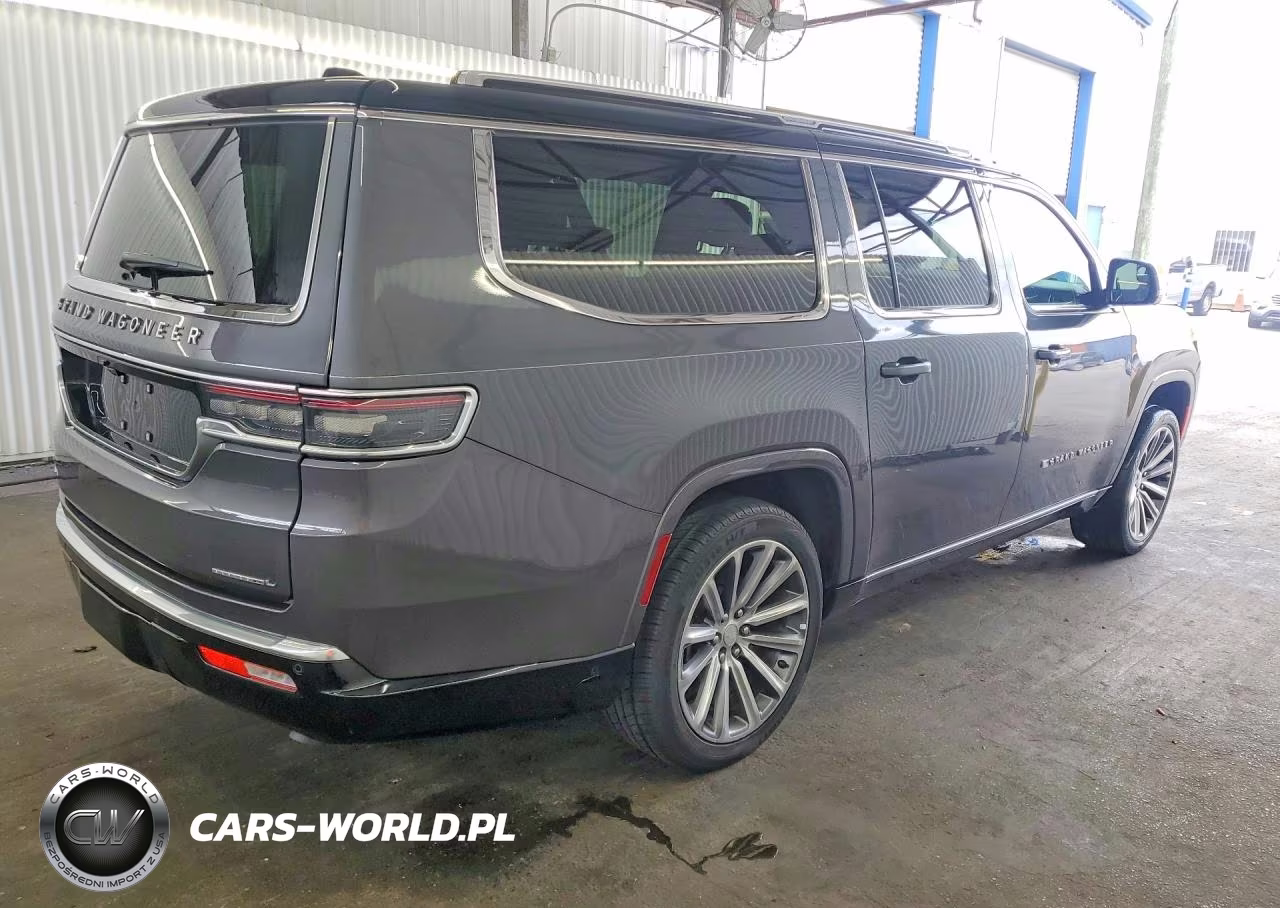 2023 Jeep Grand Wagoneer L Series Ii VIN:1C4SJSFPXPS578157 - 3