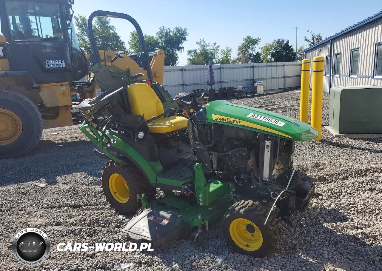 2013 John Deer 1025R - Greens Mower
