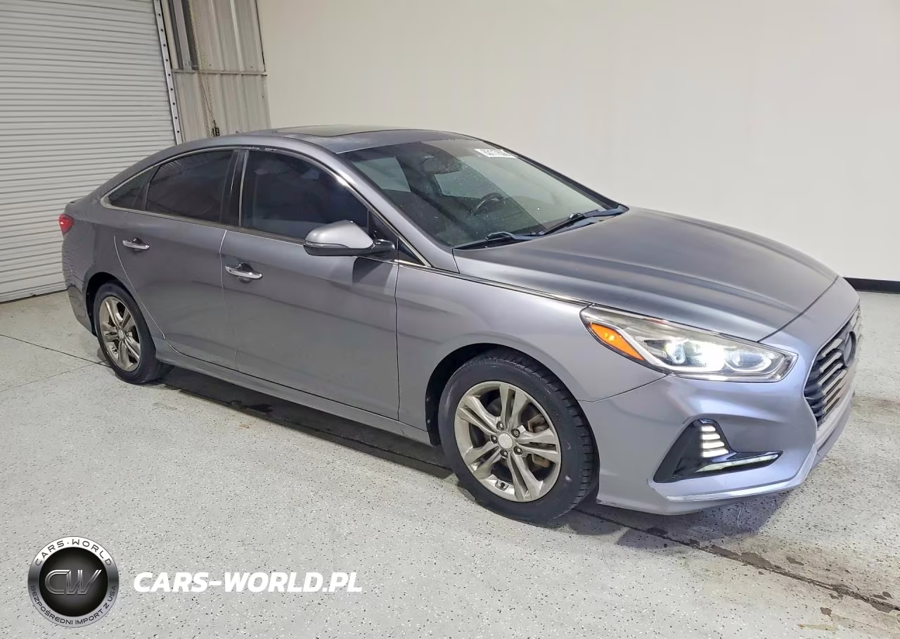 2018 Hyundai Sonata Limited VIN:5NPE34AF3JH656673 - 4