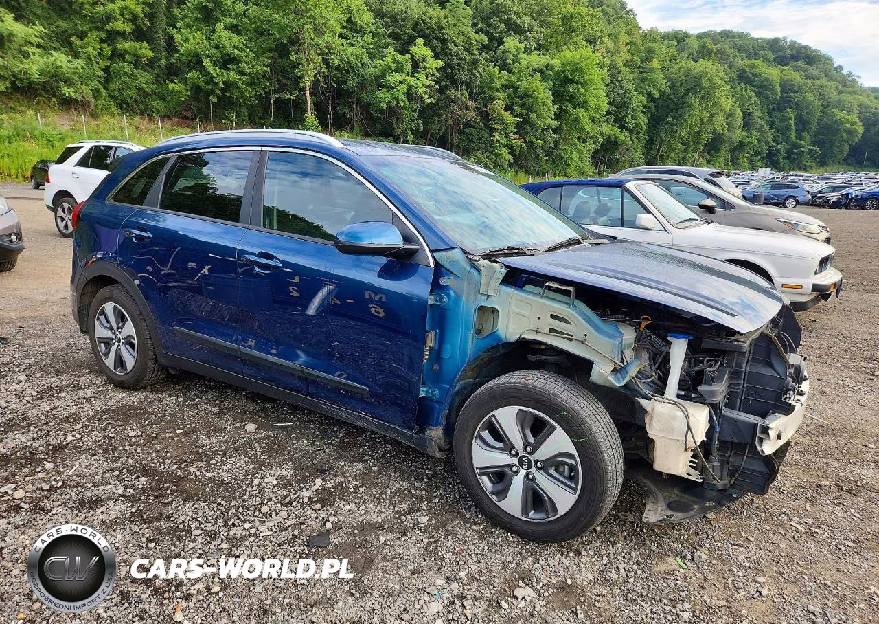 2017 Kia Niro Lx VIN:KNDCB3LCXH5074829 - 4