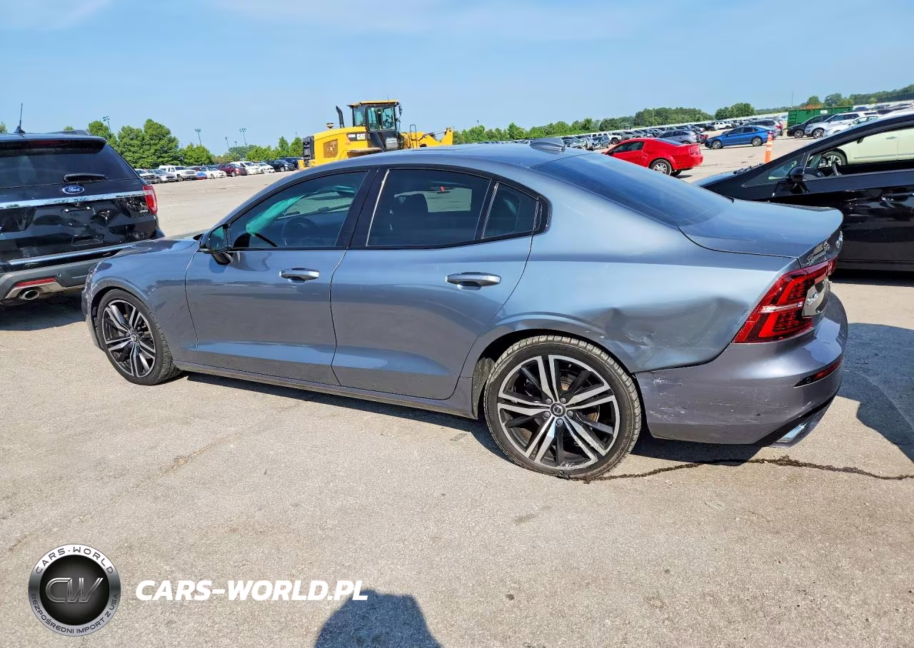 2019 Volvo S60 T5 R-Design VIN:7JR102FM5KG013249 - 2