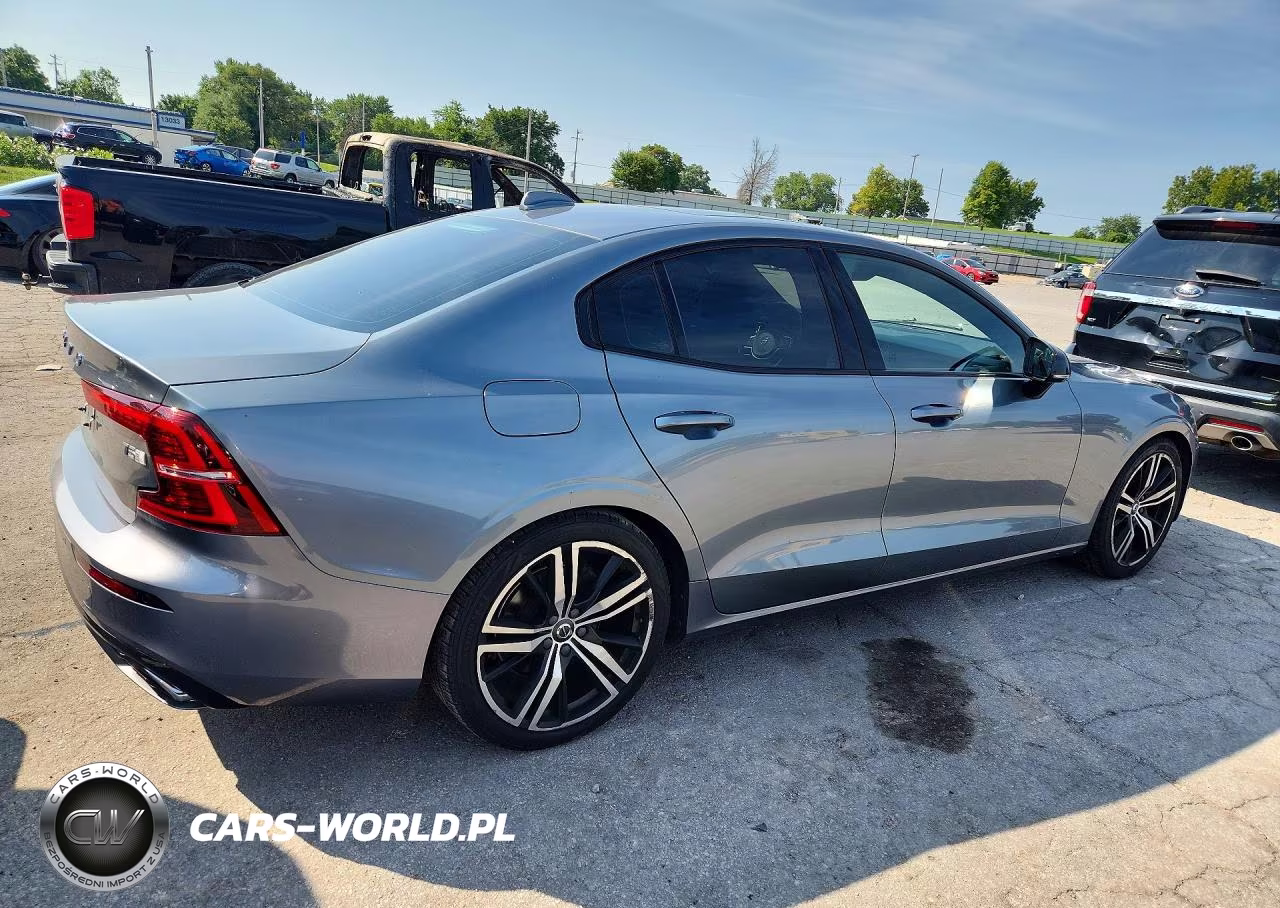 2019 Volvo S60 T5 R-Design VIN:7JR102FM5KG013249 - 3