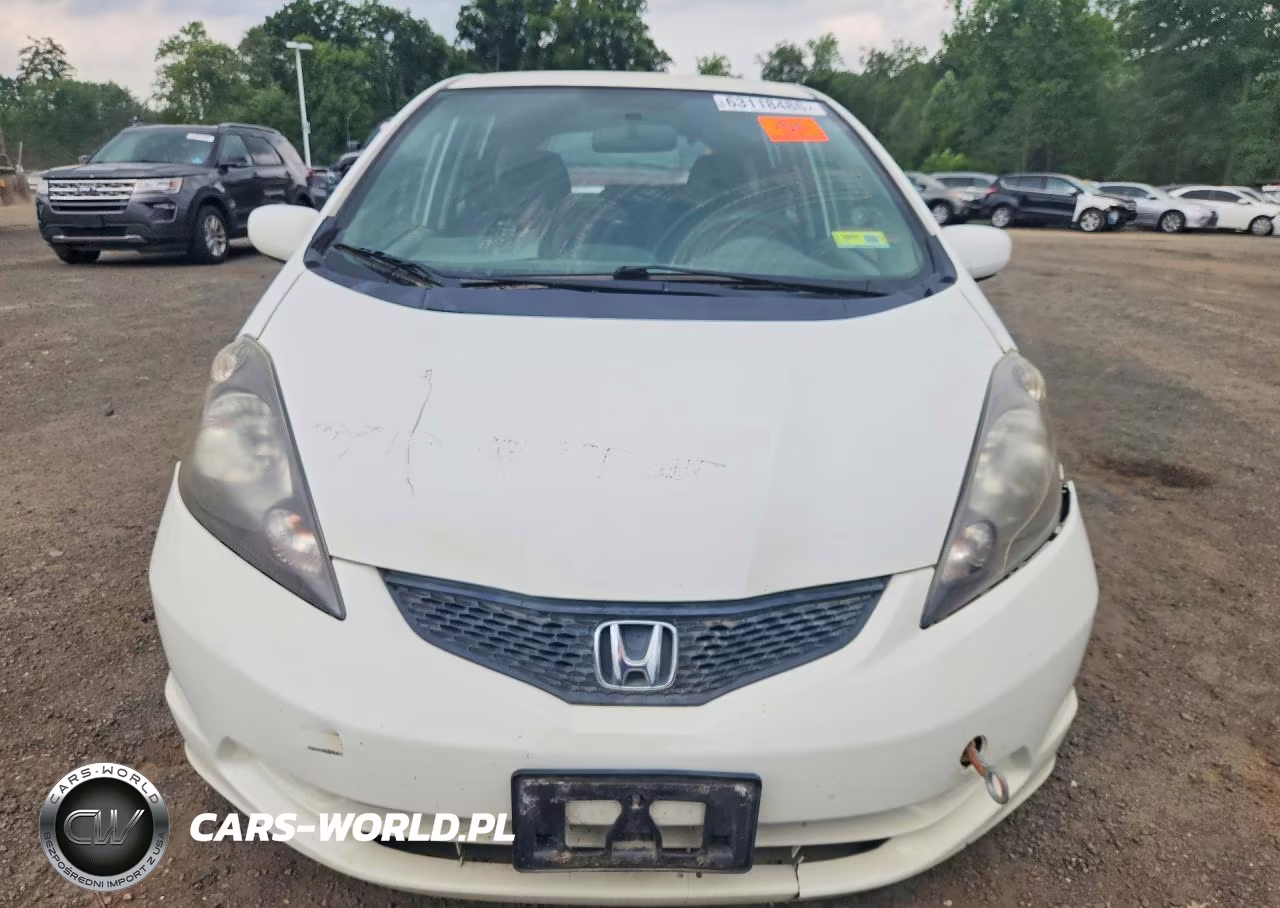 2013 Honda Fit VIN:JHMGE8G39DC083218 - 5