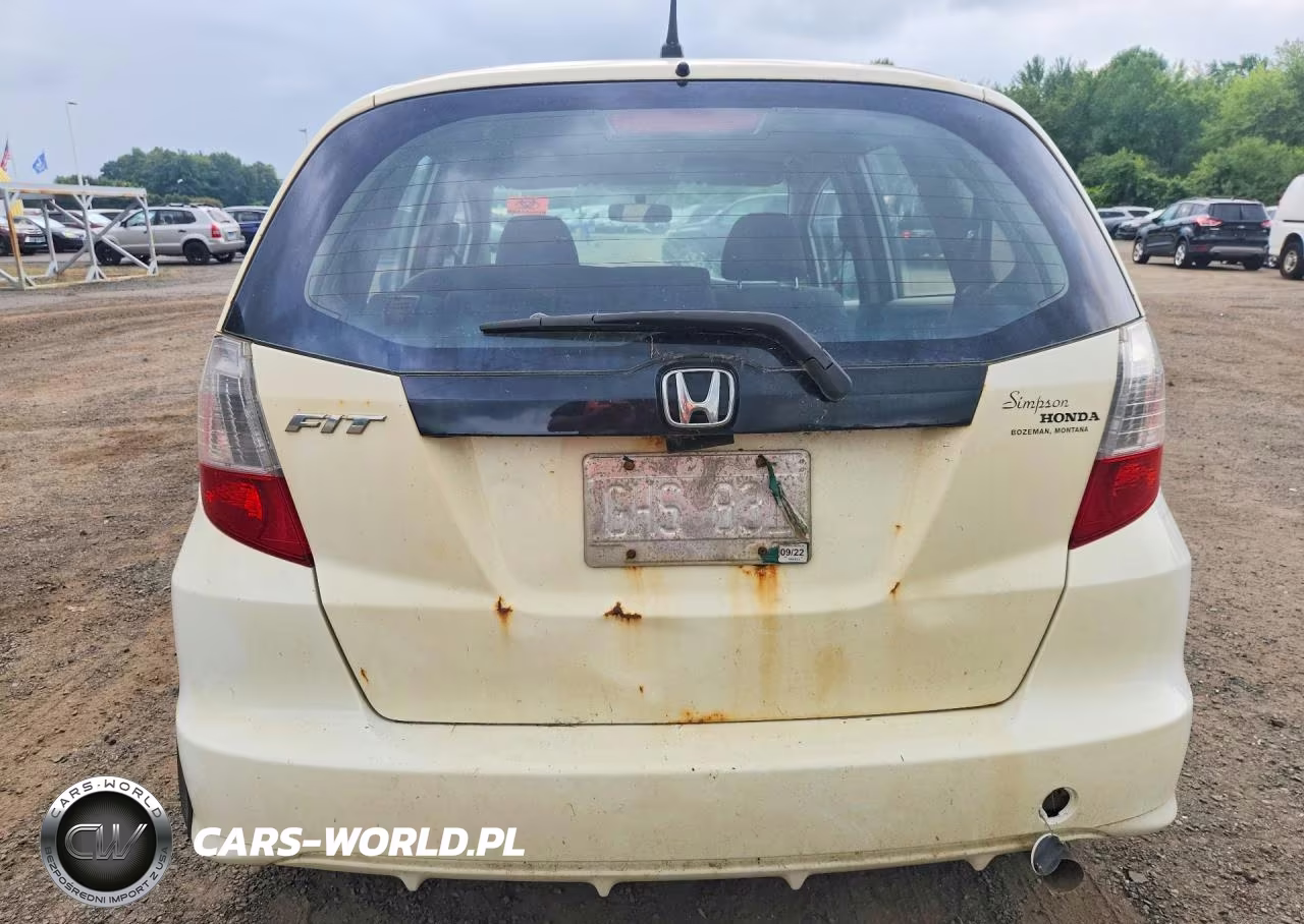 2013 Honda Fit VIN:JHMGE8G39DC083218 - 6