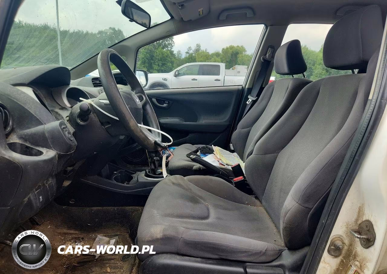 2013 Honda Fit VIN:JHMGE8G39DC083218 - 7