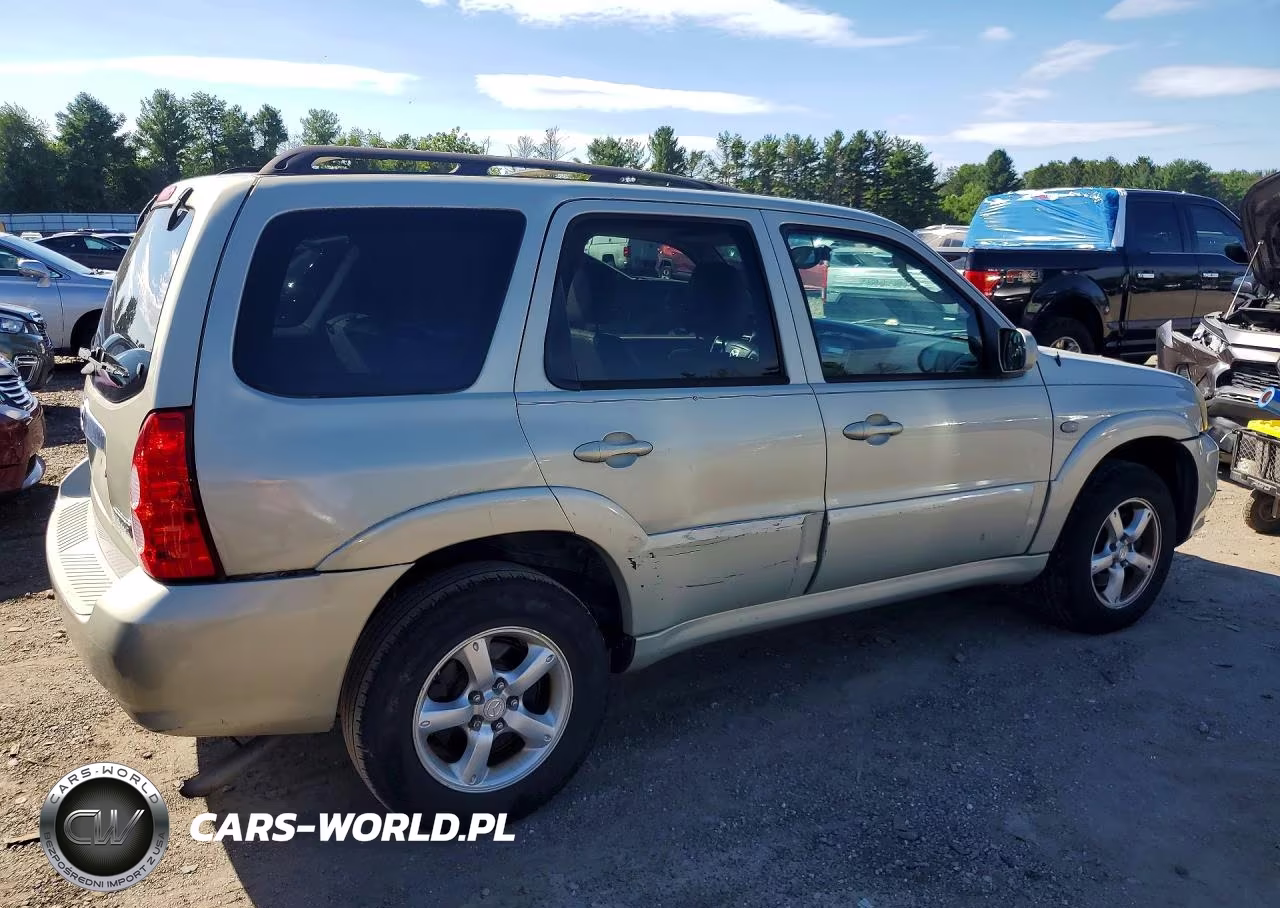 2005 Mazda Tribute S VIN:4F2CZ06175KM32549 - 3