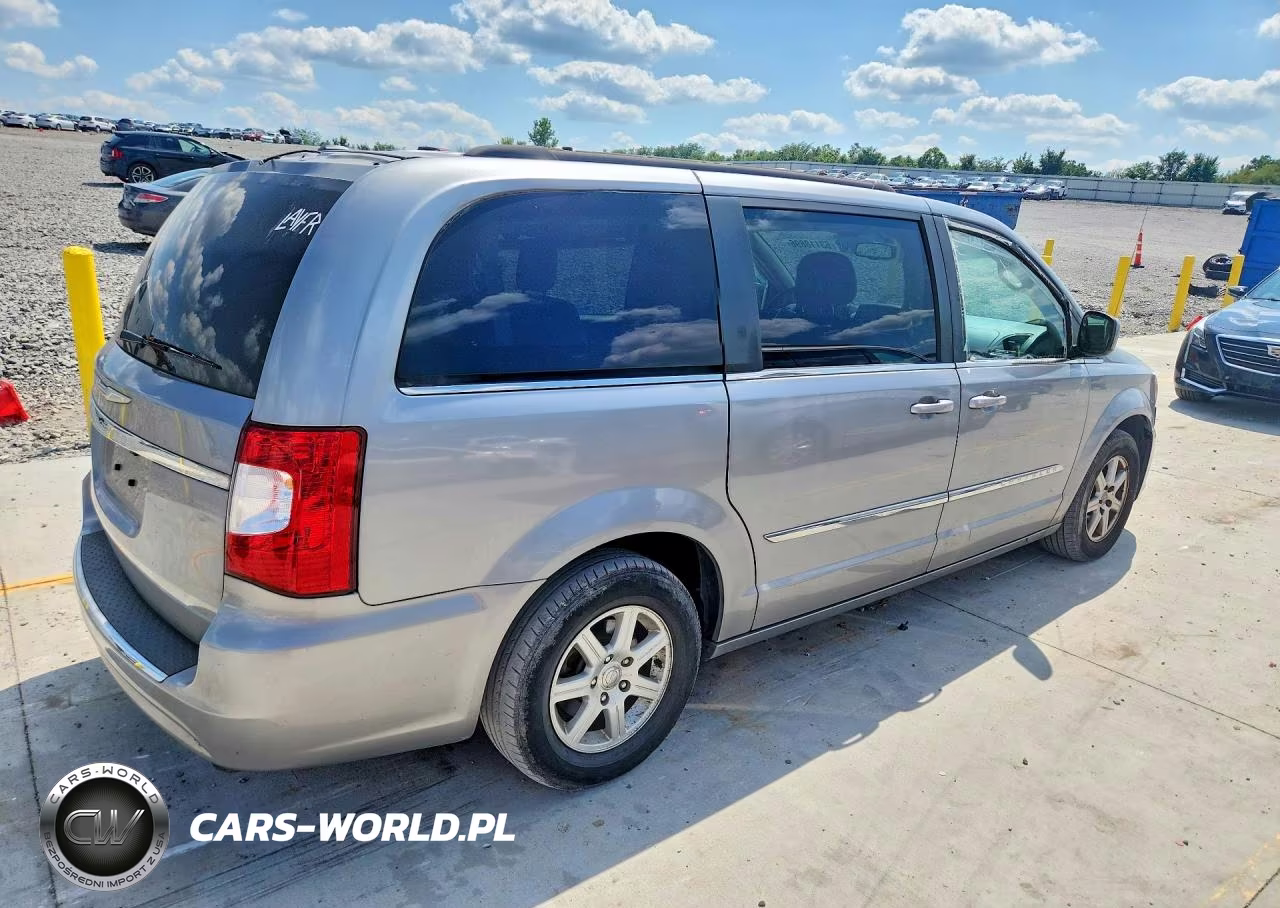 2013 Chrysler Town & Cntry VIN:2C4RC1BG7DR577943 - 3