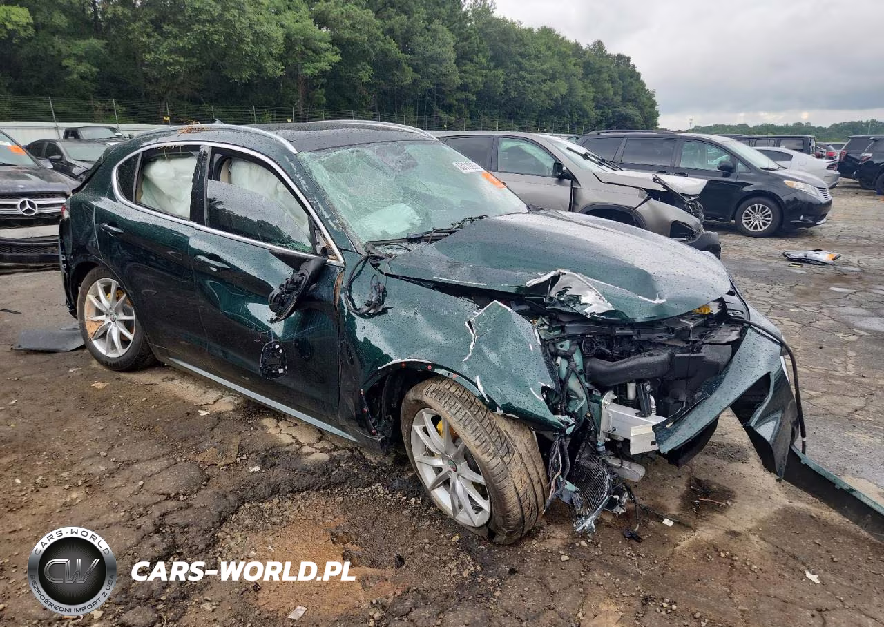 2021 Alfa Romeo Stelvio Ti VIN:ZASPAKBN4M7D18661 - 4