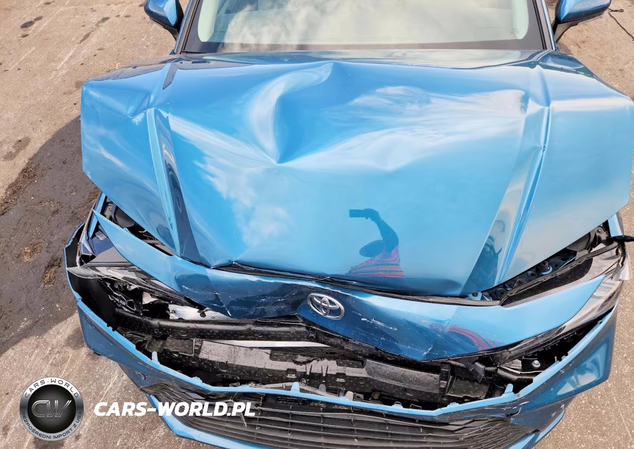 2026 Toyota Camry Le VIN:4T1DBADK9TU046075 - 11