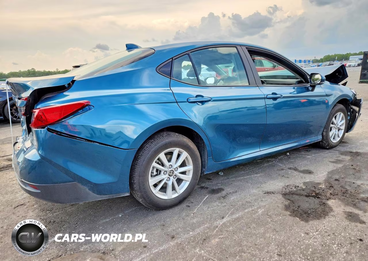 2026 Toyota Camry Le VIN:4T1DBADK9TU046075 - 3