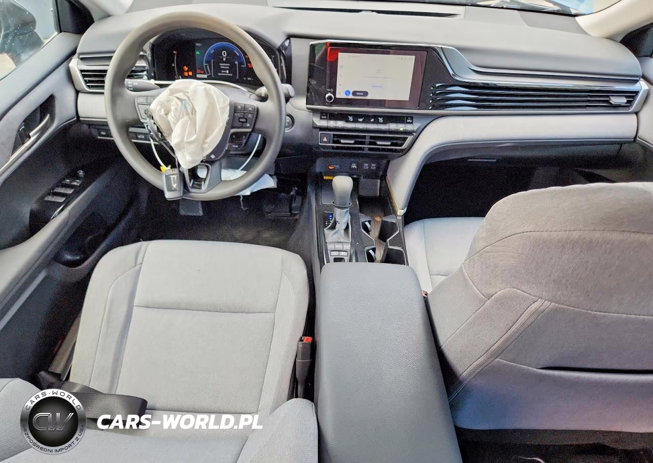 2026 Toyota Camry Le VIN:4T1DBADK9TU046075 - 8