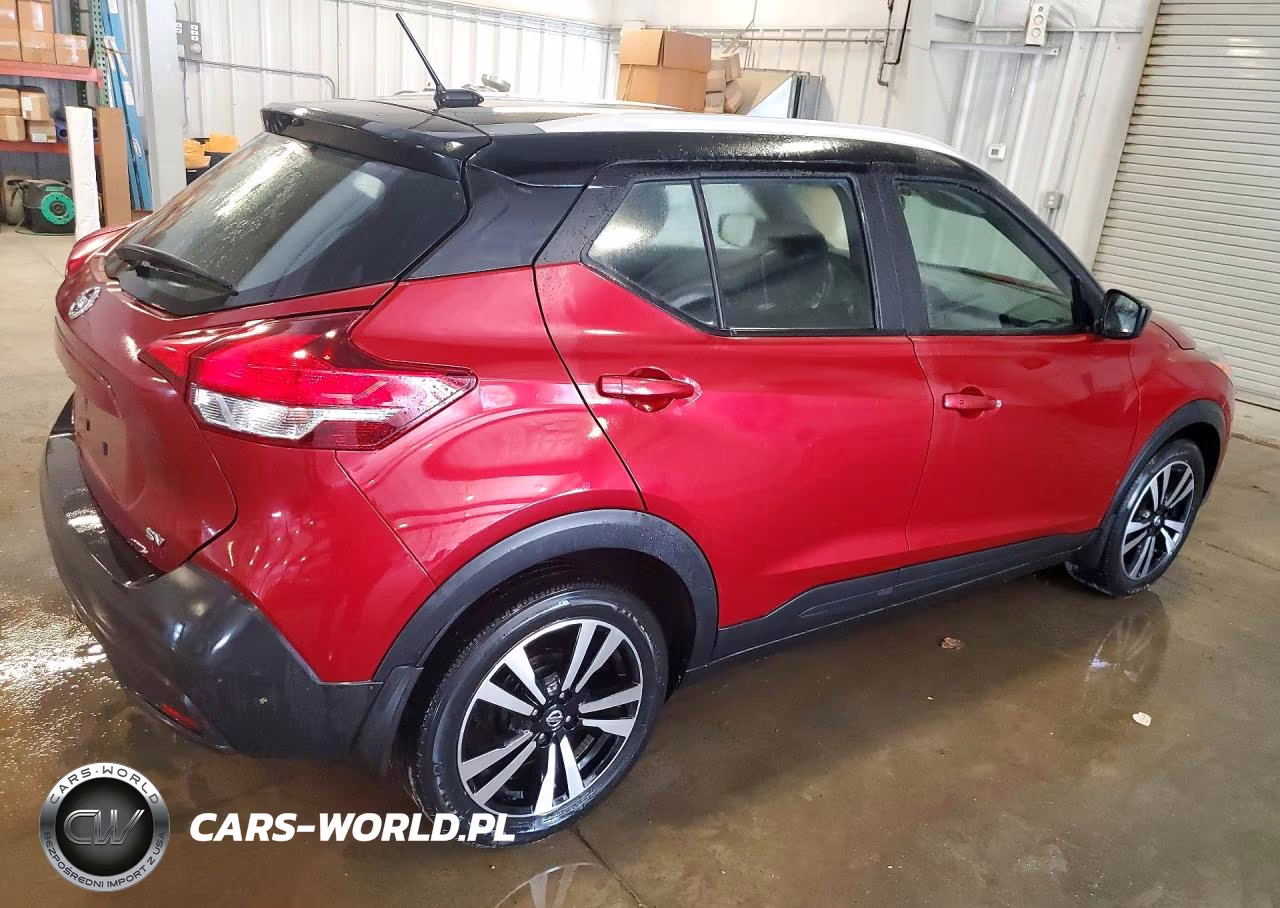2018 Nissan Kicks Sv VIN:3N1CP5CUXJL543013 - 3