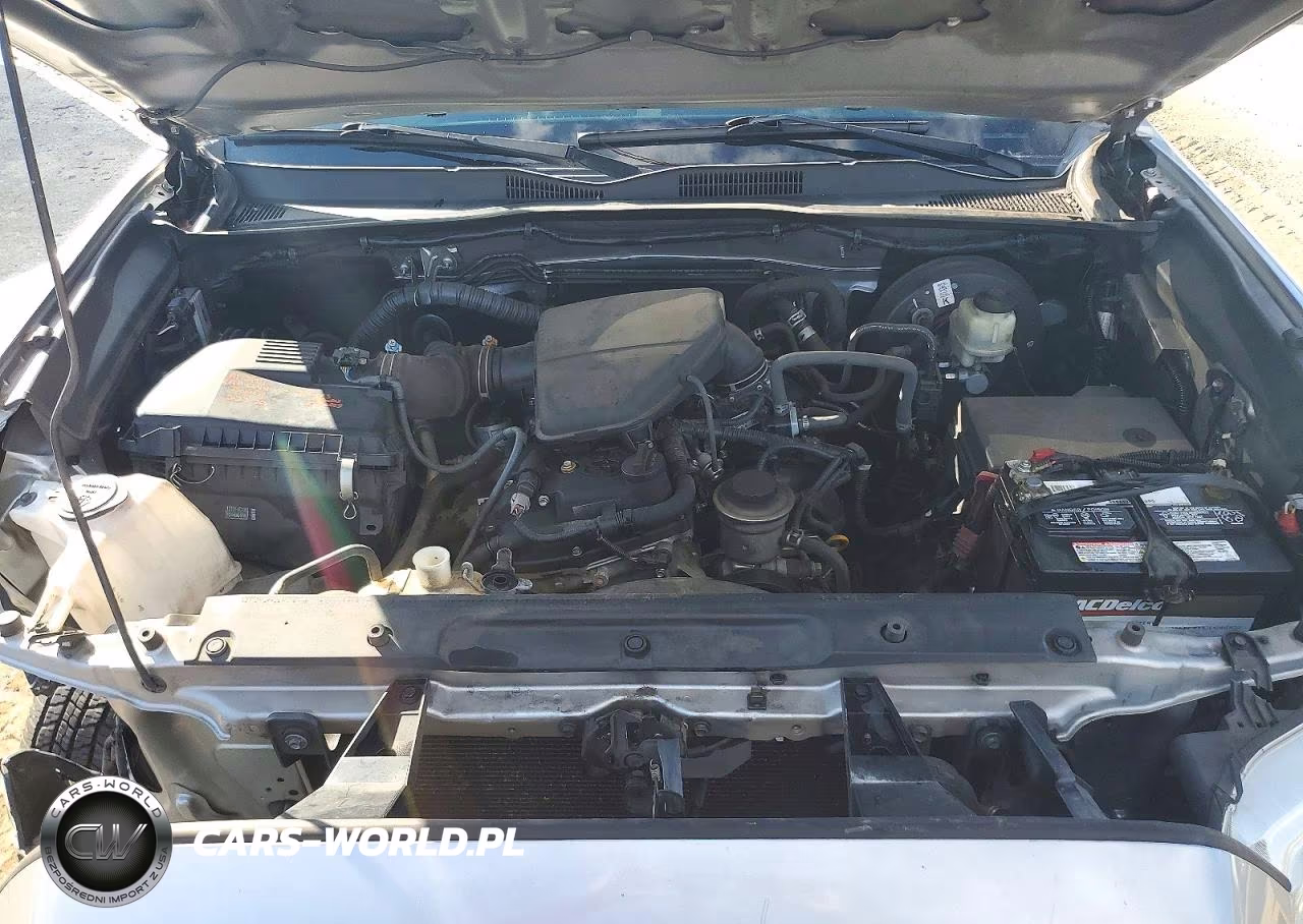 2018 Toyota Tacoma Sr VIN:5TFRX5GN1JX113353 - 11