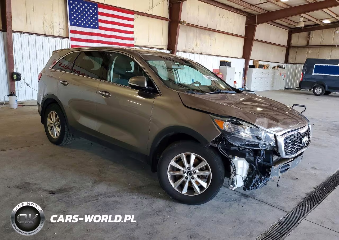 2019 Kia Sorento Lx VIN:5XYPG4A36KG454616 - 4