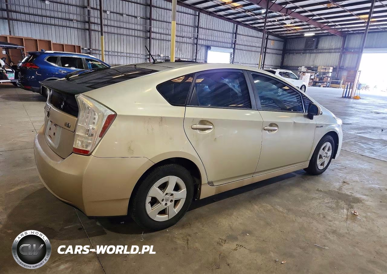 2011 Toyota Prius Two VIN:JTDKN3DU3B0256693 - 3