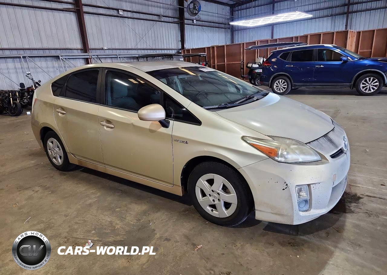 2011 Toyota Prius Two VIN:JTDKN3DU3B0256693 - 4
