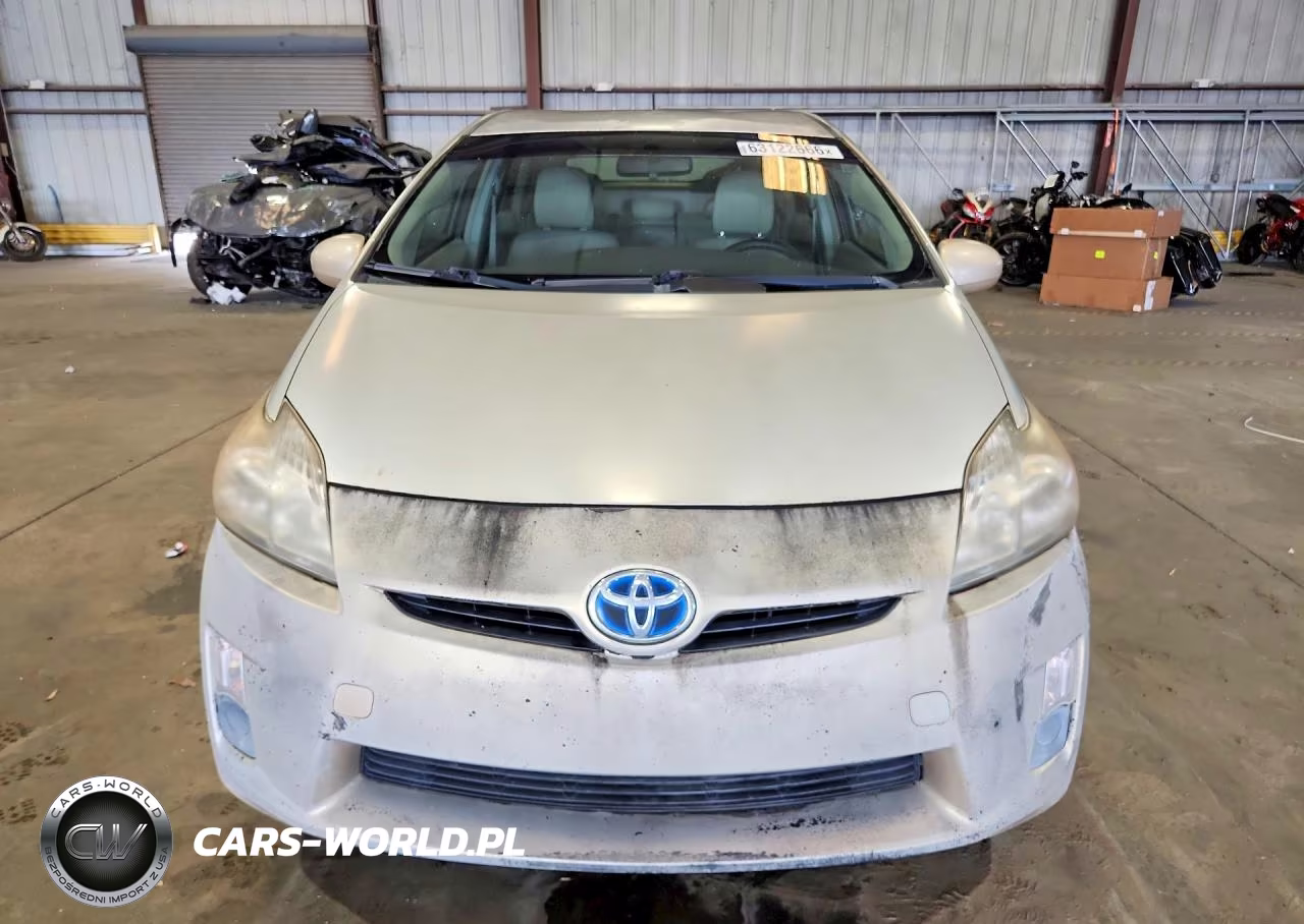 2011 Toyota Prius Two VIN:JTDKN3DU3B0256693 - 5
