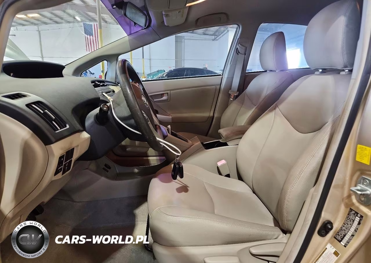 2011 Toyota Prius Two VIN:JTDKN3DU3B0256693 - 7