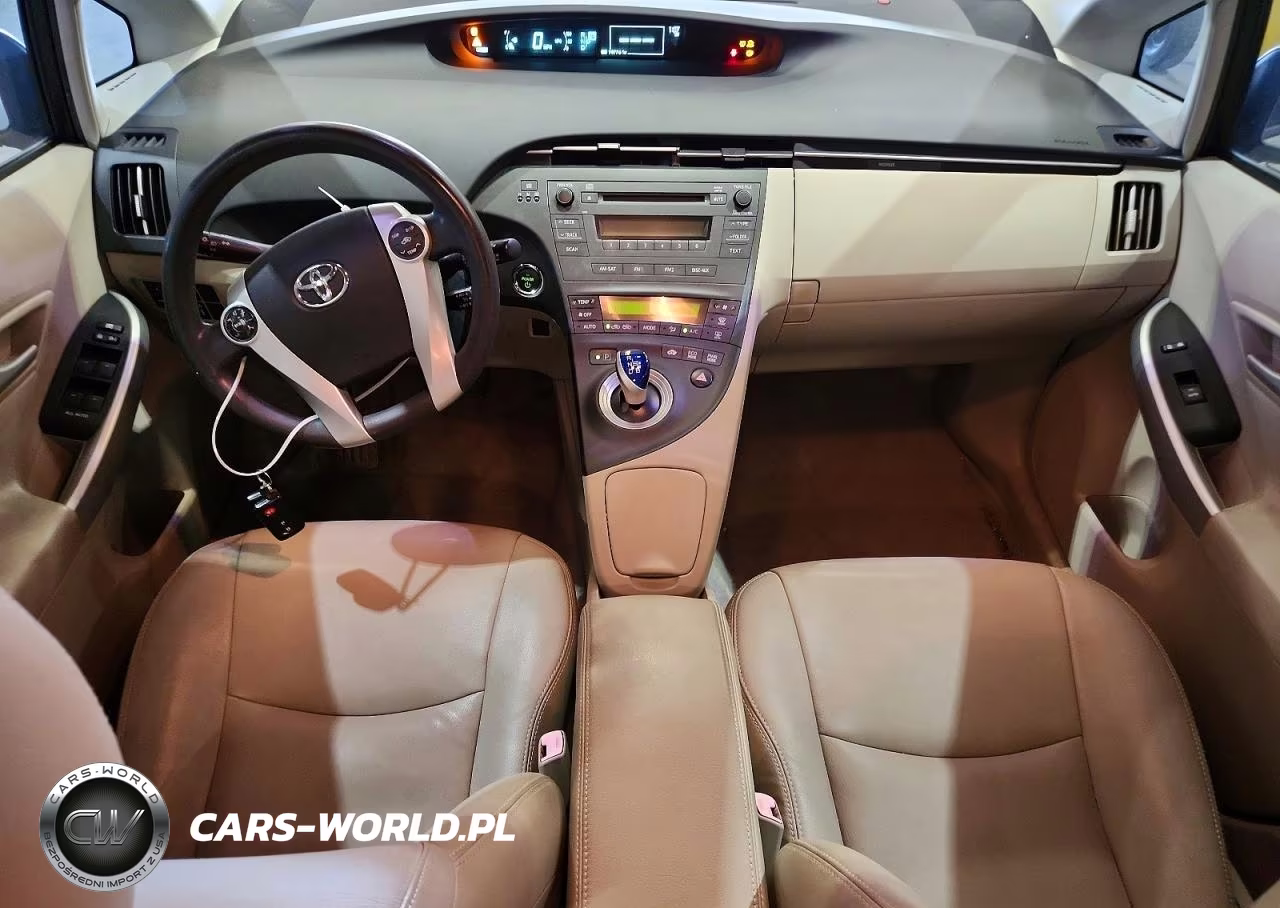 2011 Toyota Prius Two VIN:JTDKN3DU3B0256693 - 8