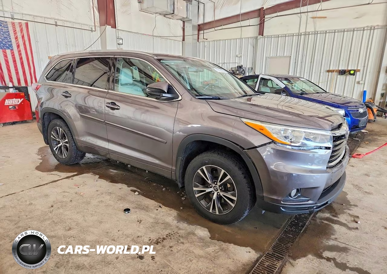 2016 Toyota Highlander Xle VIN:5TDJKRFH2GS313655 - 4