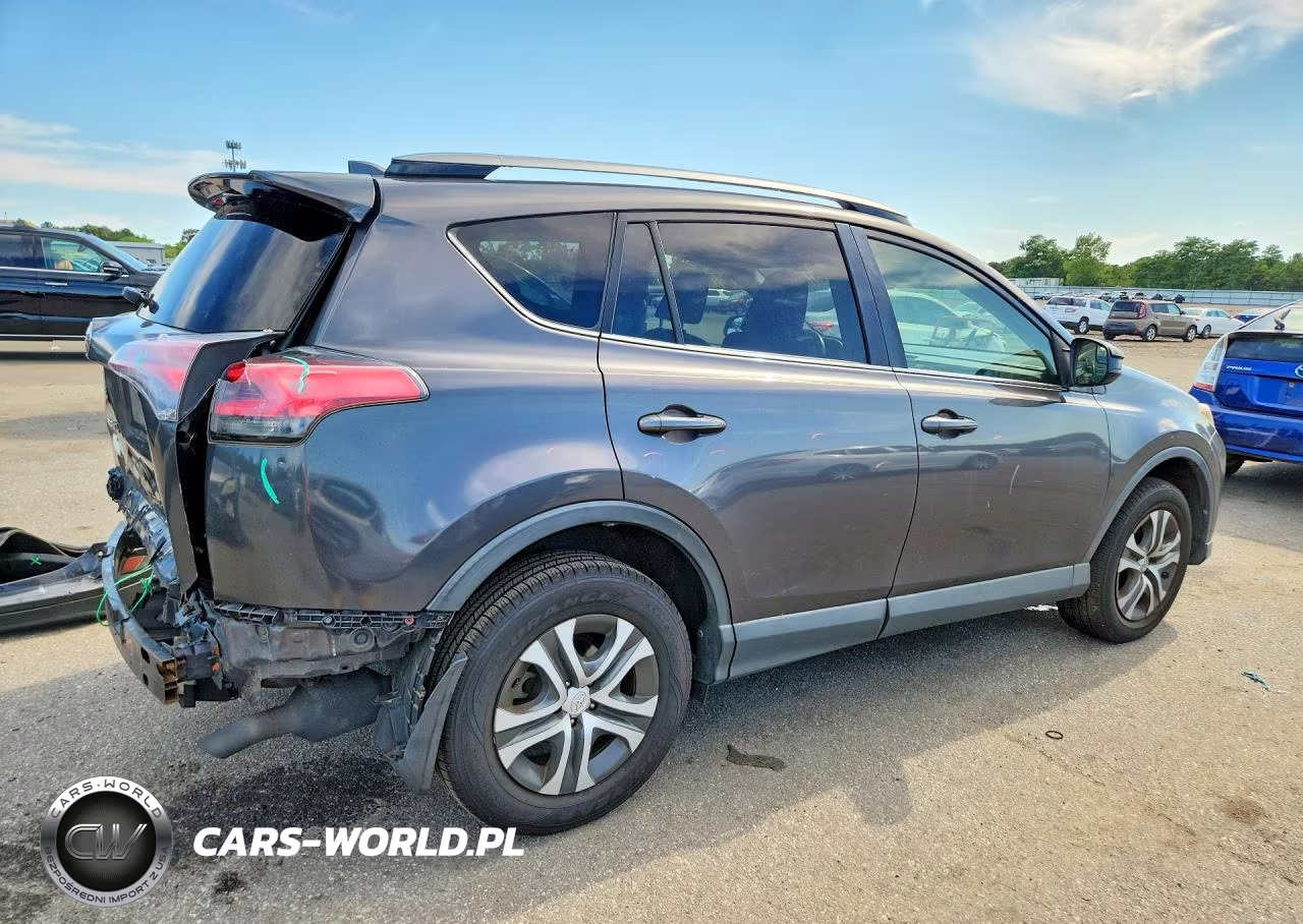 2017 Toyota Rav4 Le VIN:JTMBFREV6HJ712745 - 3