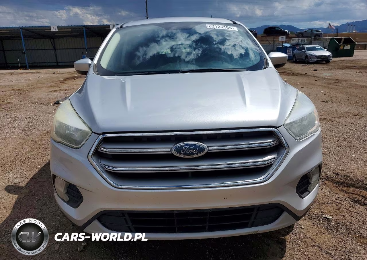 2017 Ford Escape Se VIN:1FMCU0GD5HUE39902 - 5