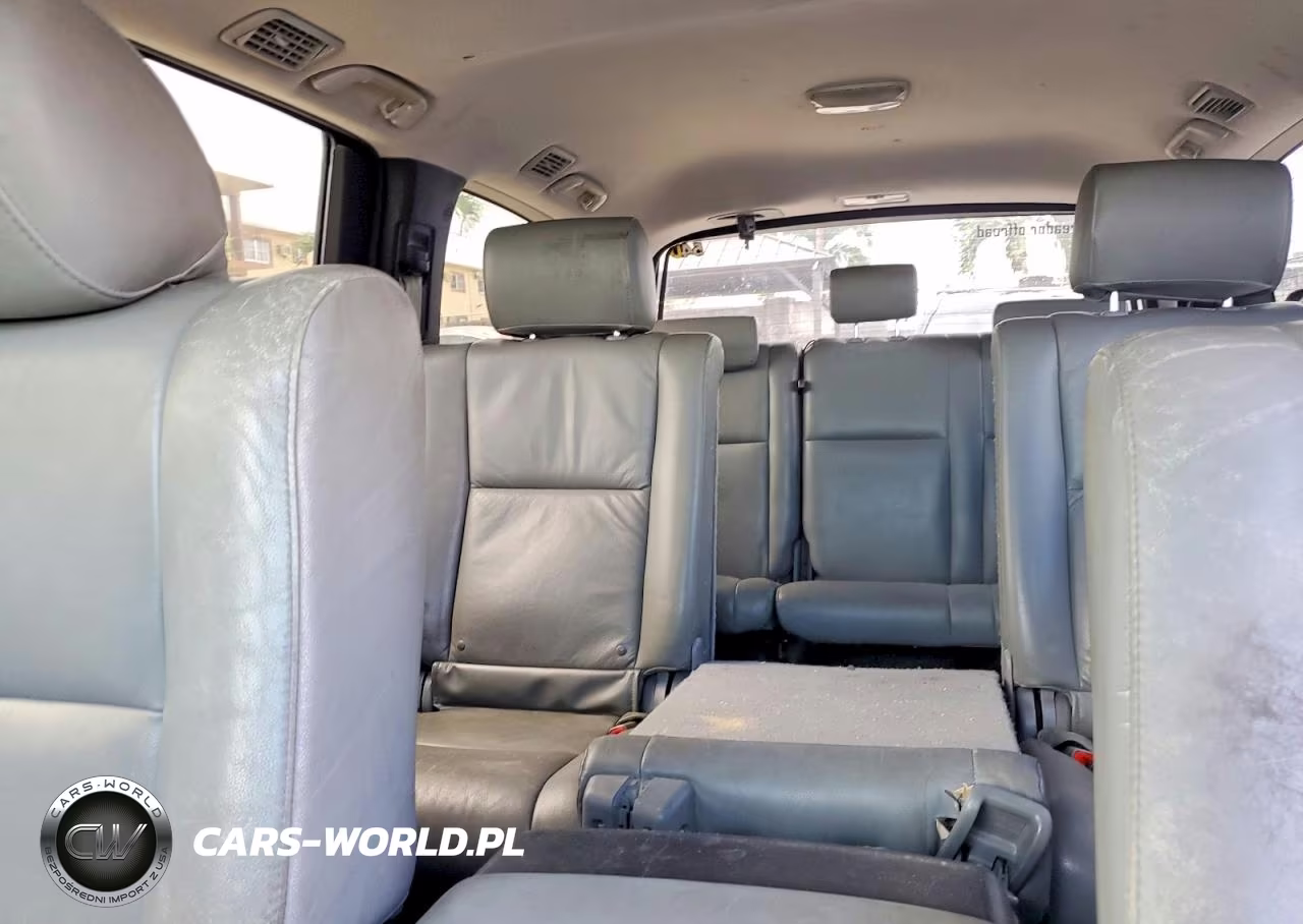 2011 Toyota Sequoia Sr5 VIN:5TDZY5G18BS034800 - 10