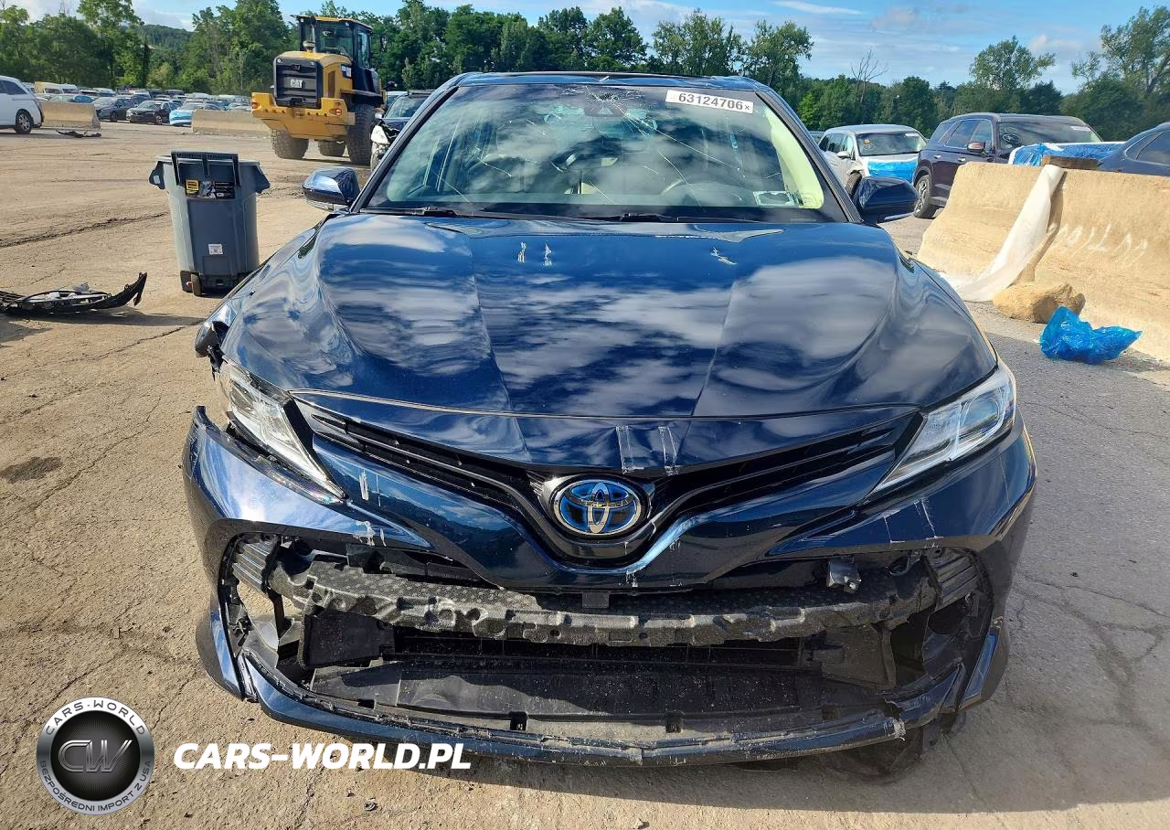 2018 Toyota Camry Le VIN:4T1B31HK4JU505945 - 5
