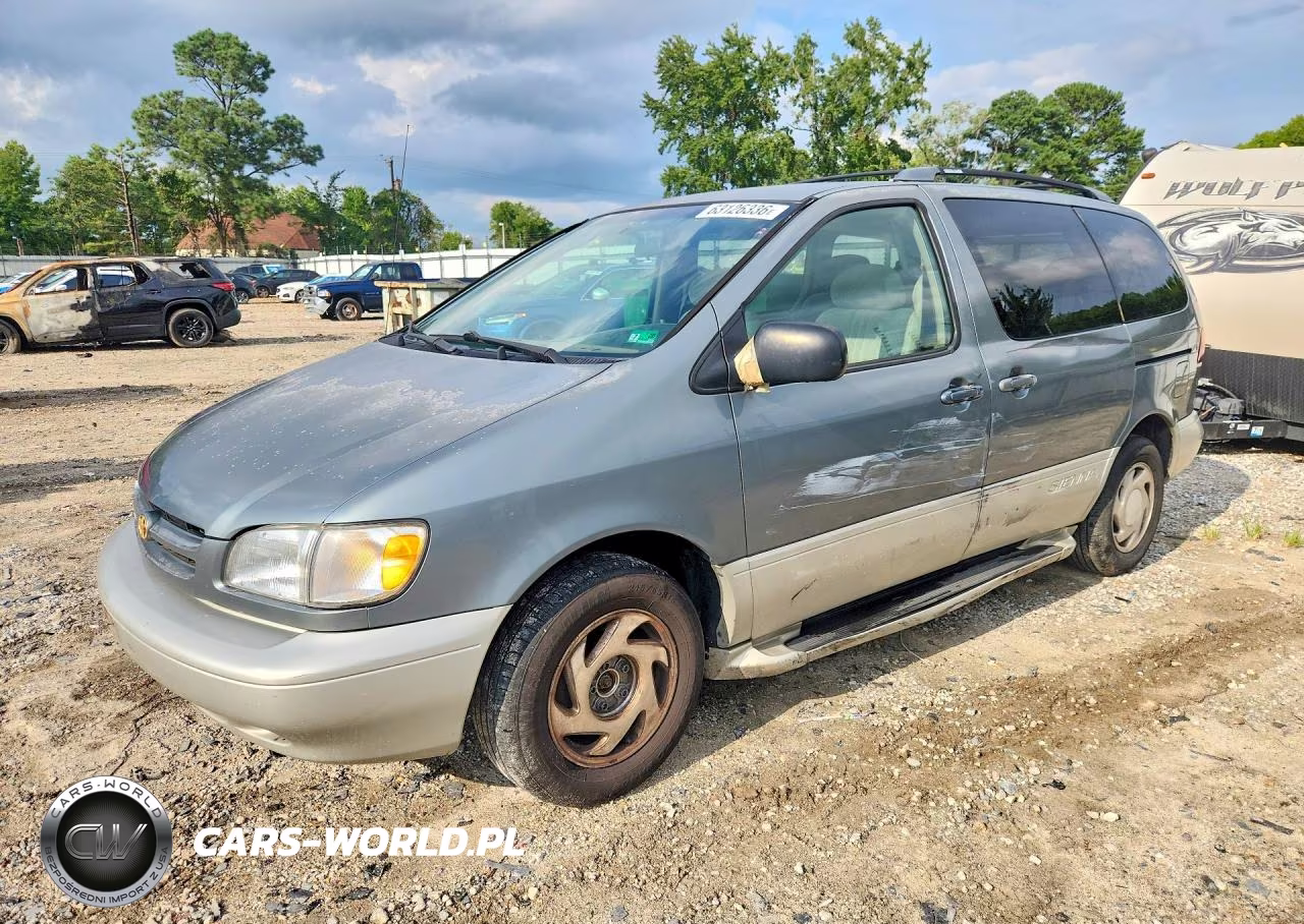 2000 Toyota Sienna Xle