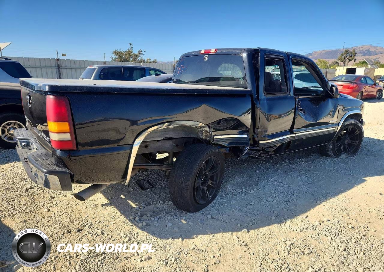 2000 Chevrolet Silverado C1500 VIN:2GCEC19V8Y1302878 - 3