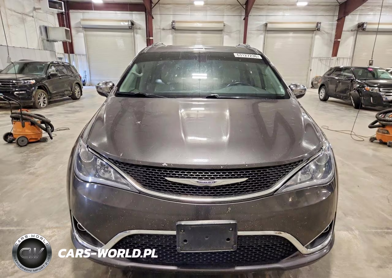 2017 Chrysler Pacifica Limited VIN:2C4RC1GG9HR751686 - 5