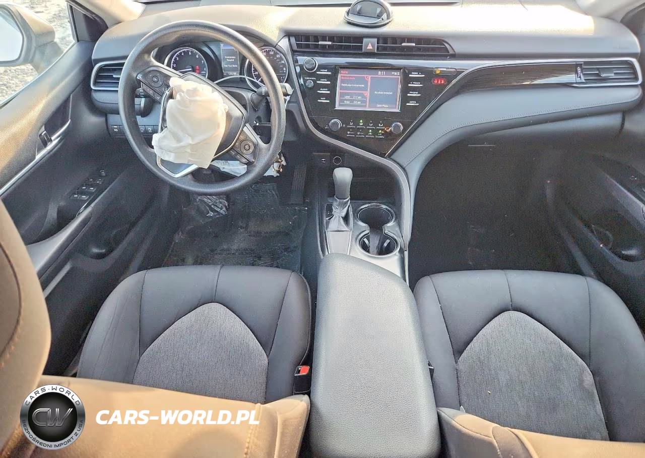2019 Toyota Camry Le VIN:4T1B11HK0KU203673 - 8