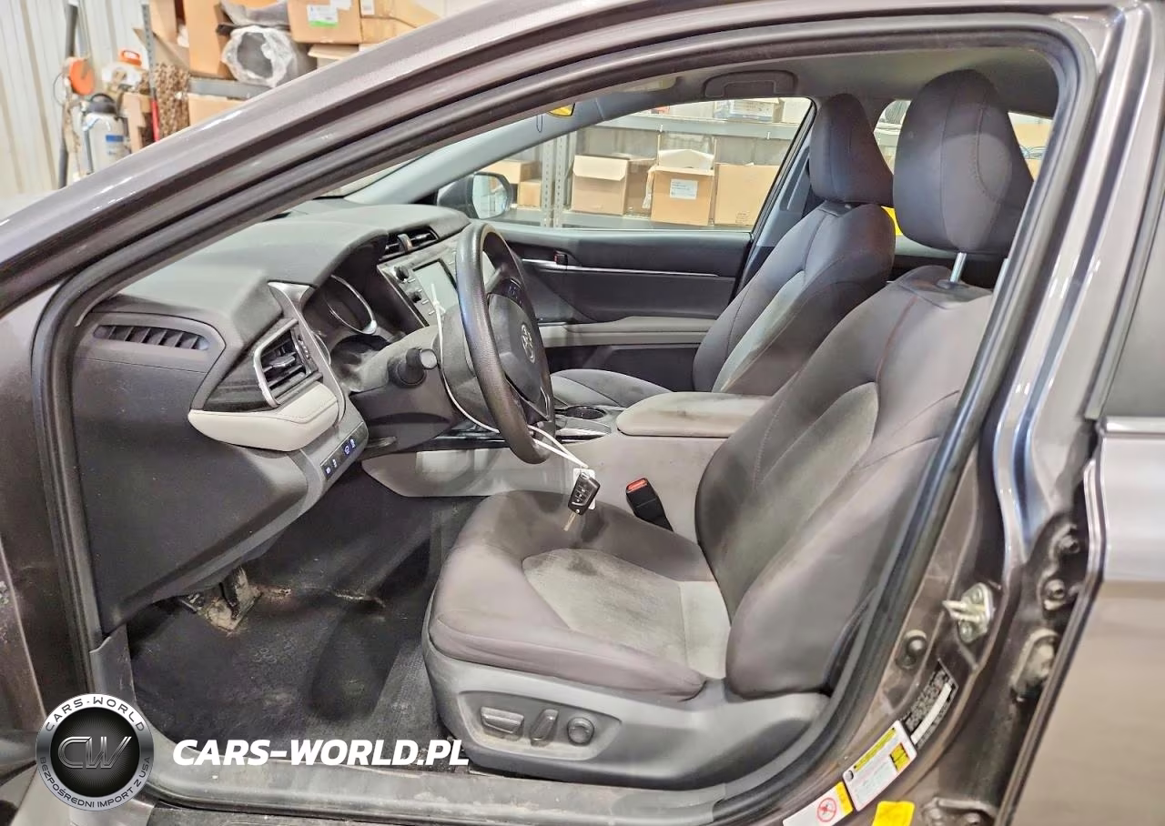 2019 Toyota Camry Le VIN:4T1B11HK3KU753112 - 7