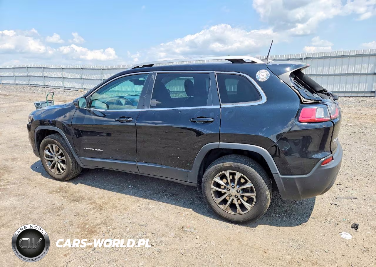 2021 Jeep Cherokee Latitude Lux VIN:1C4PJMMXXMD133020 - 2