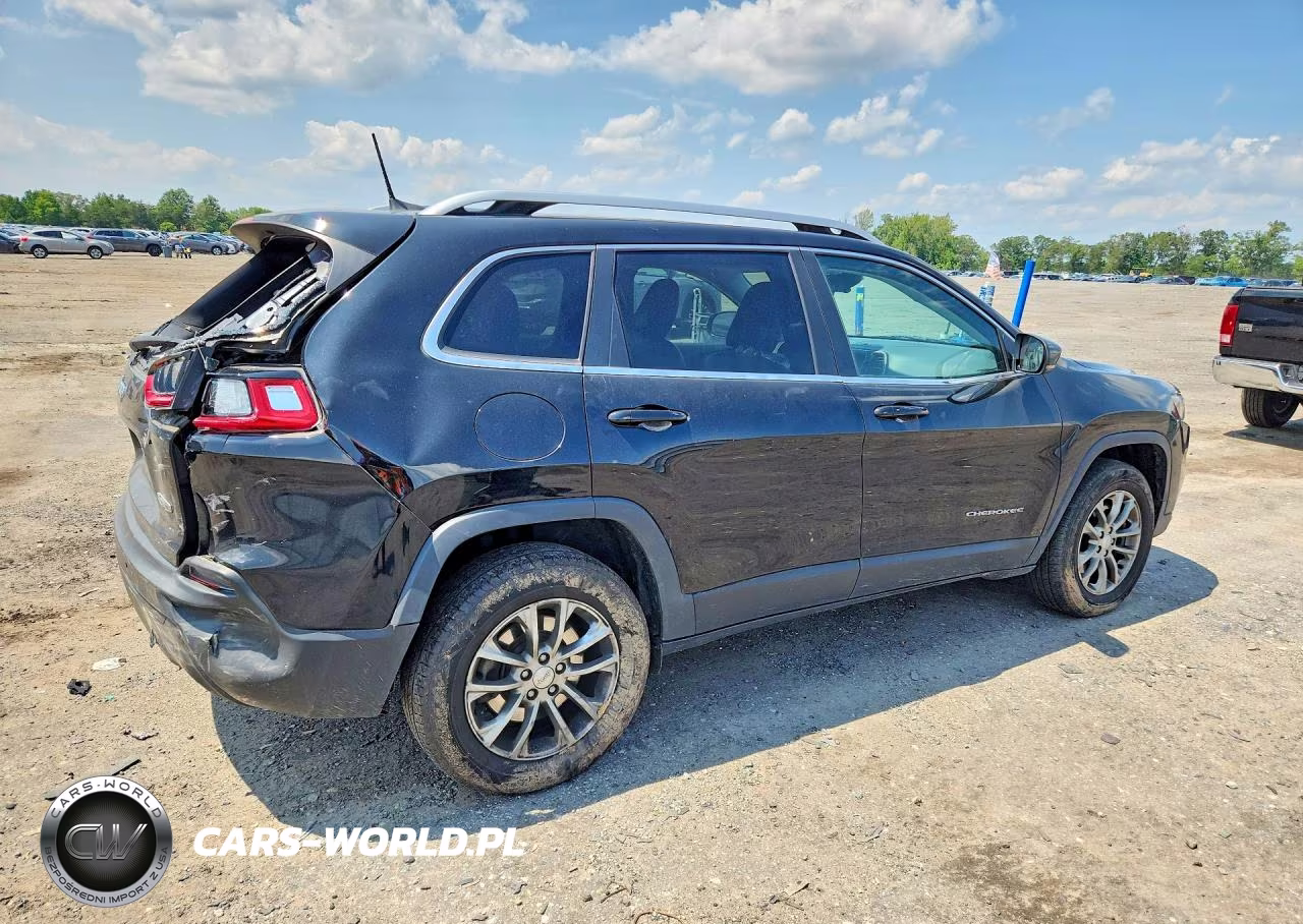 2021 Jeep Cherokee Latitude Lux VIN:1C4PJMMXXMD133020 - 3