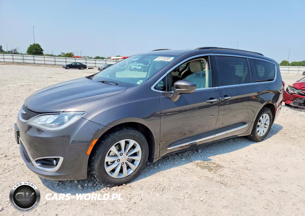 2017 Chrysler Pacifica Touring L