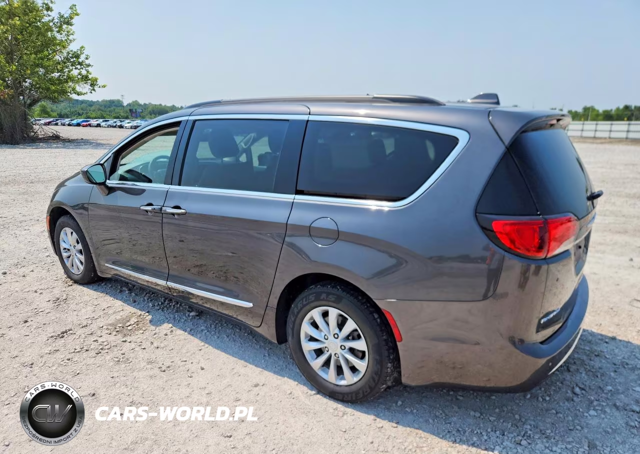 2017 Chrysler Pacifica Touring L VIN:2C4RC1BG9HR507771 - 2