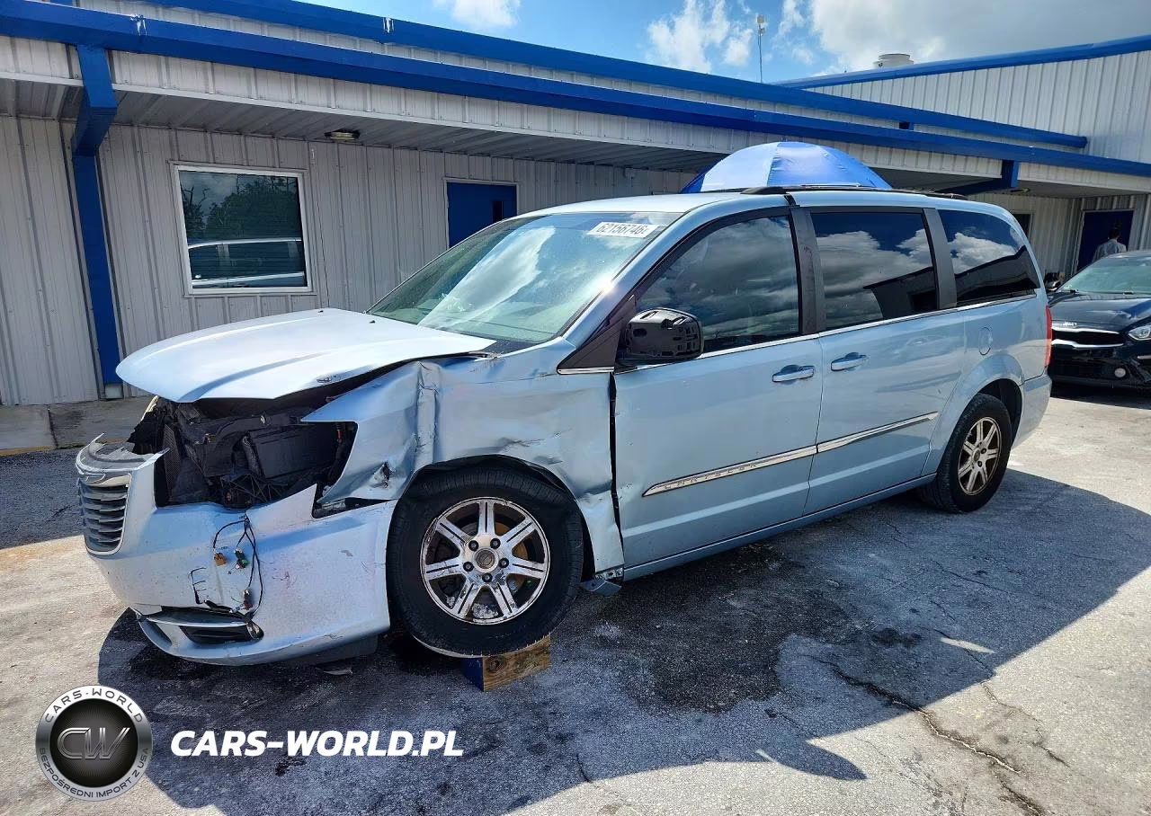 2012 Chrysler Town & Country Touring