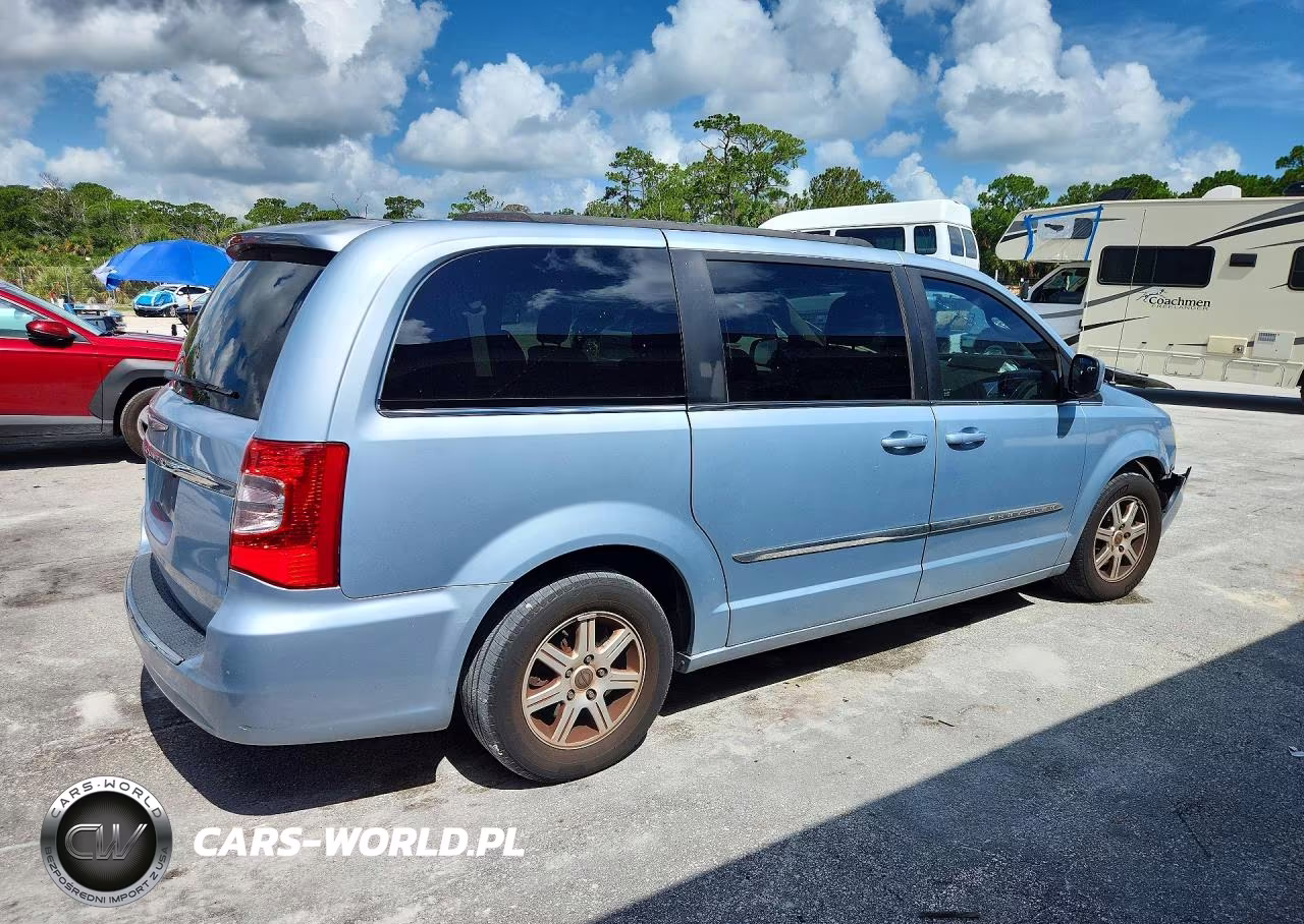 2012 Chrysler Town & Country Touring VIN:2C4RC1BG0CR383463 - 3